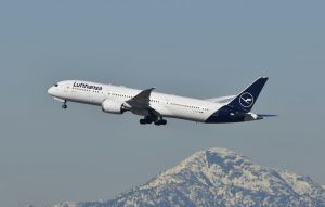 Finite Element Analysis in Aerospace Engineering (2026): The Essential Tools for Stress Analysis